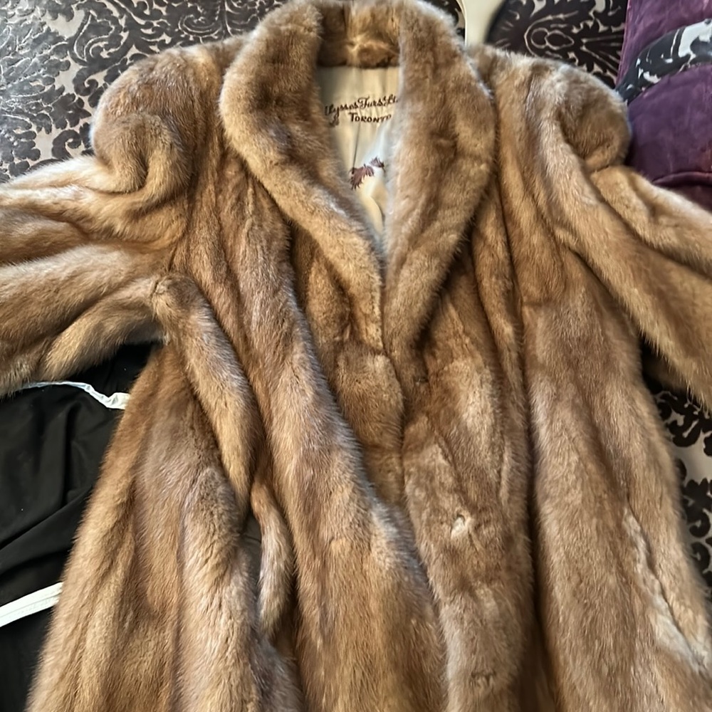 1978 fur coat (Mink)